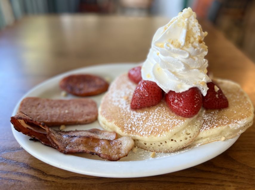 Oahu: Diamond Head Hiking and Breakfast at Eggs’n Things