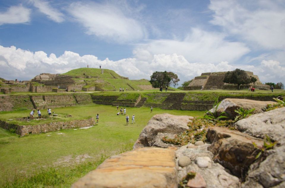 1 oaxaca monte alban guided archaeological tour Oaxaca: Monte Alban Guided Archaeological Tour