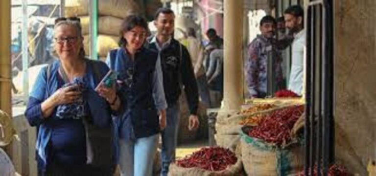 Old Delhi’s Bazaar & Spice Market Tour
