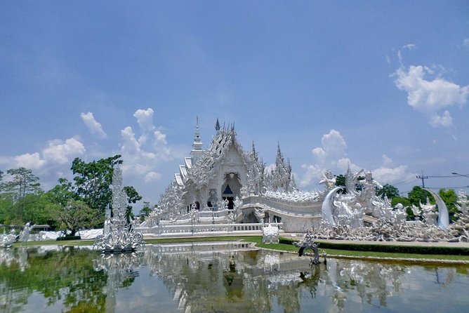 One Day Tour Chiang Rai(White Temple , Blue Temple, Black House) Private Tour