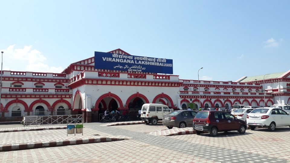 1 one way transfer from khajuraho to jhansi railway station One Way Transfer From Khajuraho to Jhansi Railway Station