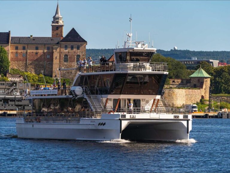 Oslo: Guided Oslofjord Cruise by Silent Electric Boat