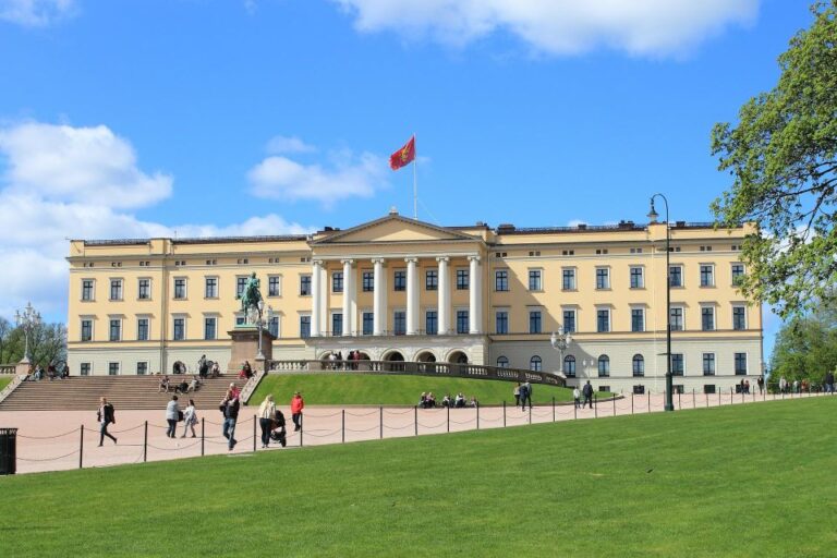 Oslo: Private Exclusive History Tour With a Local Expert