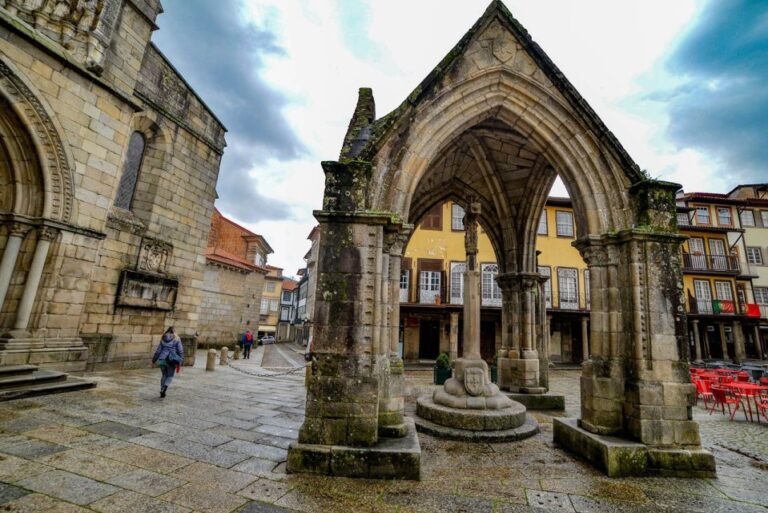 Outside of Porto: Day Trip to Braga and Guimarães