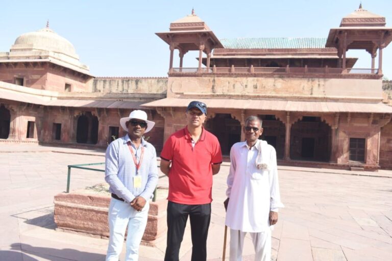 Overnight Agra Tour From Delhi With Transport & Guide