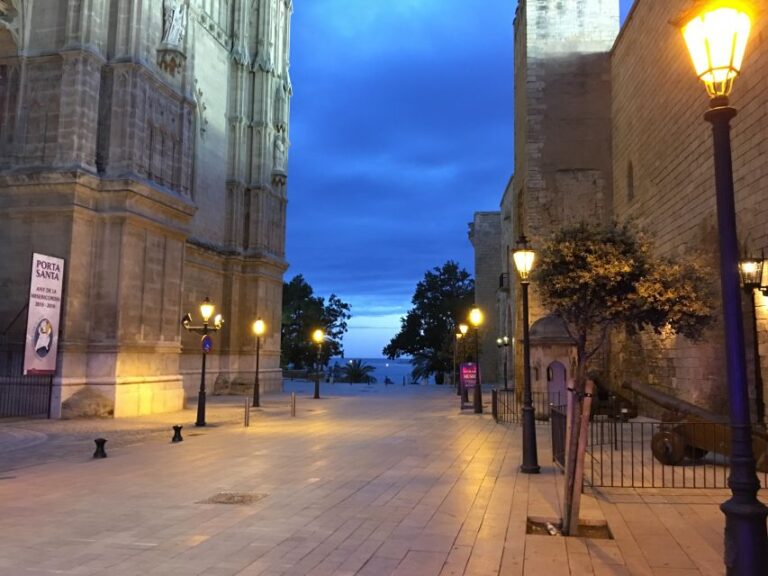 Palma Old Town Sunset Tour and Food Tastings