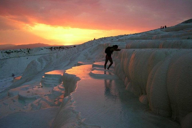 Pamukkale-Hierapolis Cotton Castle Tour With Breakfast & Lunch