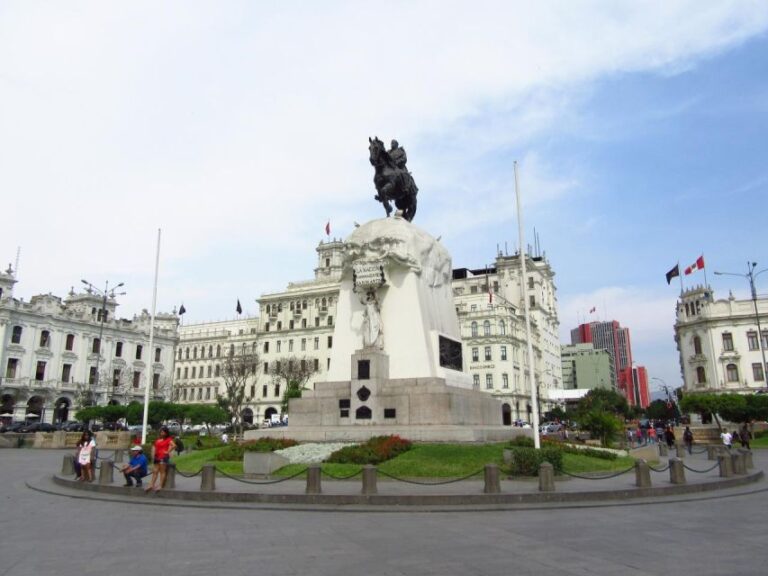 Panoramic Bus in Lima Half Day