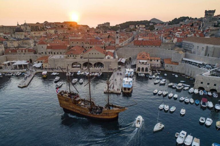 Panoramic Cruise Around Old Town Dubrovnik by Karaka