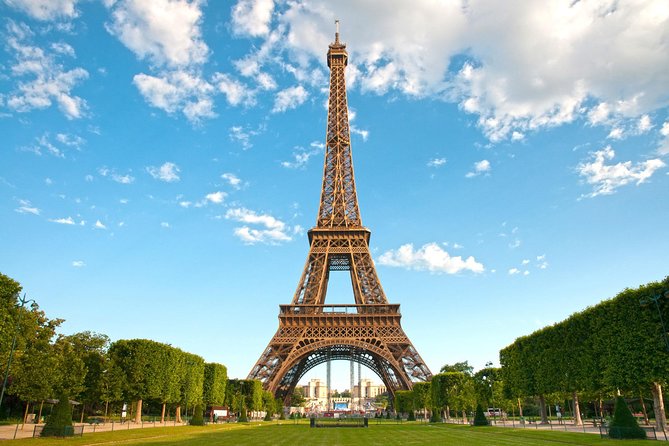 Paris Airport CDG Round-Trip Private Transfer by Business Car
