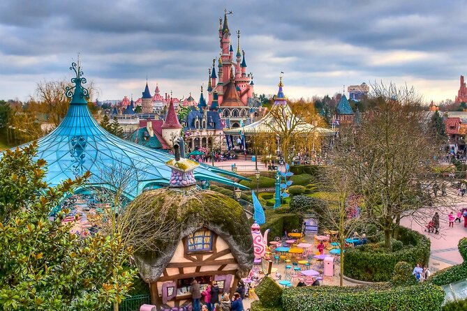 1 paris city private transfer to paris disneyland in car van Paris City Private Transfer to Paris Disneyland in Car/Van