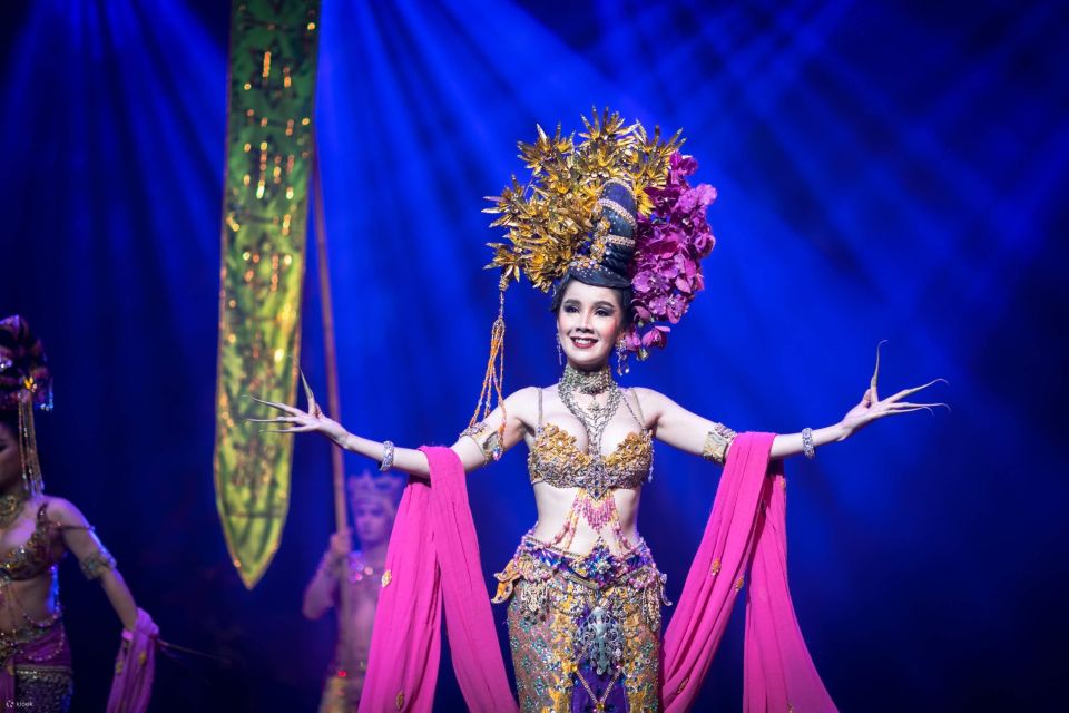 1 pattaya alcazar cabaret show Pattaya: Alcazar Cabaret Show