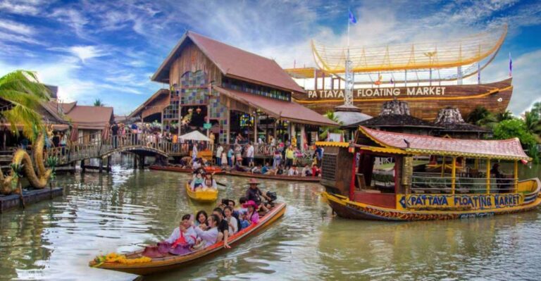 Pattaya: Floating Market Entry Ticket