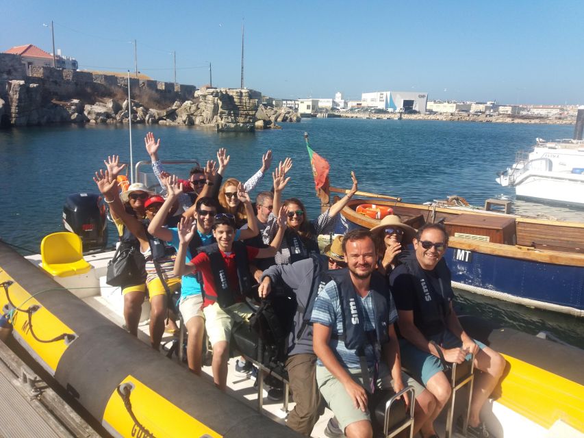 Peniche: Dolphin Route Boat Trip