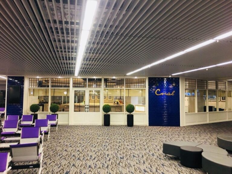 Phuket International Airport (HKT): Coral Lounge Entry