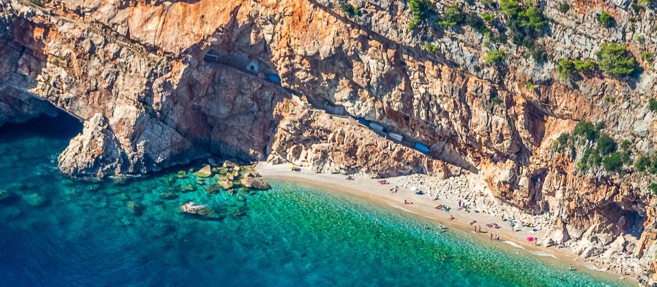 1 picnic on secret beach Picnic on Secret Beach