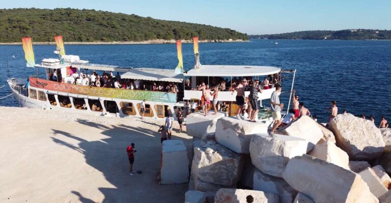 Poreč: Boat Party With Transfer From Pula