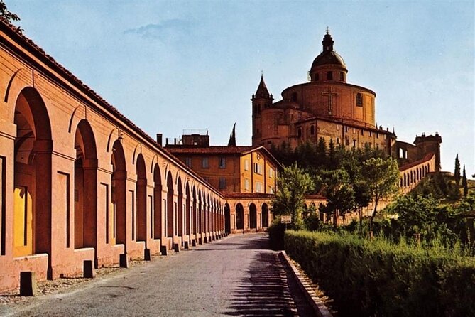 Porticoes of Bologna and Basilica San Luca Guided Tour