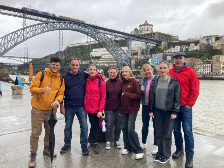 Porto: Historic Tour English (By Rain*)
