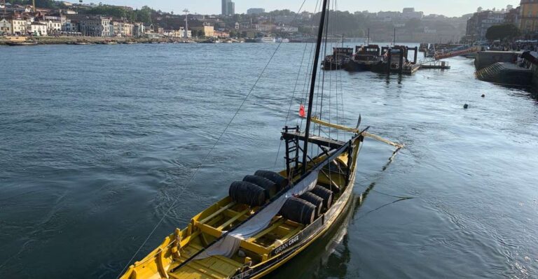 Porto: Two Banks of the Douro Walking Tour & Water Taxi Ride