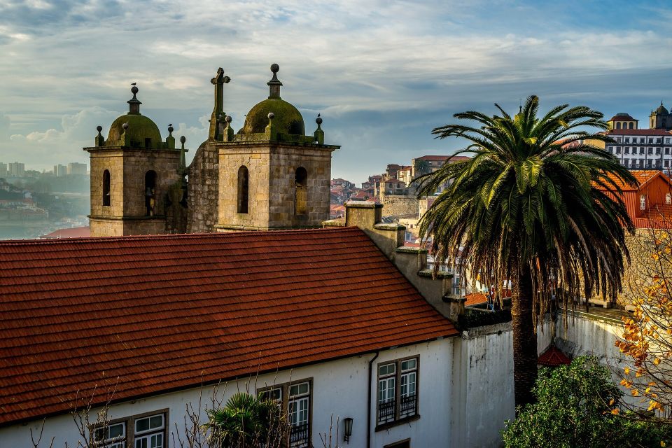 Porto Welcome Tour: Private Tour With a Local - Tour Guides and Languages