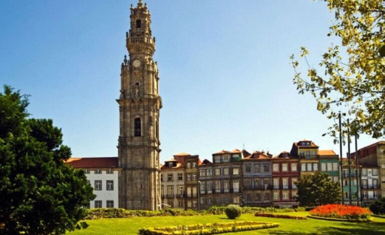 Porto’s Old City and Monuments Tour