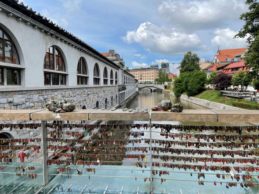 Postojna Cave, Predjama Castle and Ljubljana From Zagreb