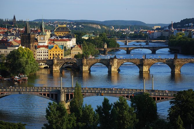 Prague: Bus Tour, Walking Tour, River Cruise and Lunch