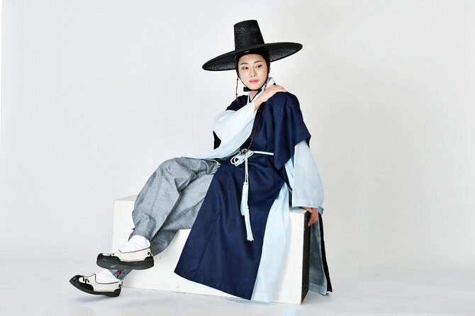 Premium Hanbok Experience in Hanboknam Gyeongbok Palace Branch