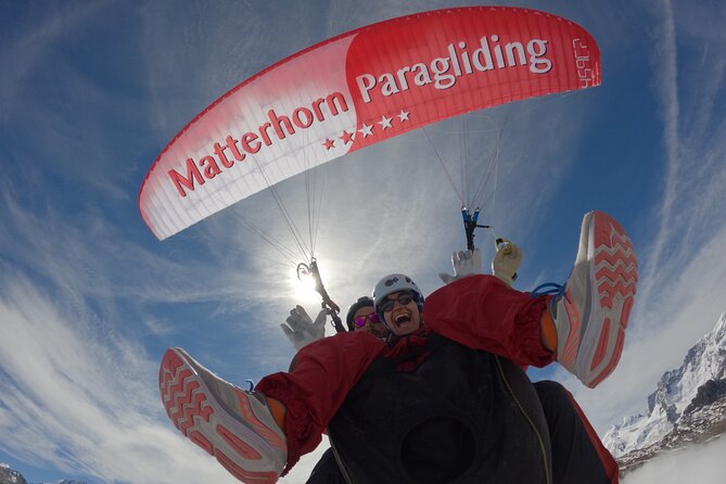 Private 15min Panoramic Matterhorn Paragliding Flight in Zermatt