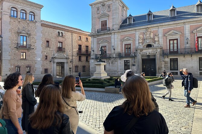 Private 2.5-Hour Highlights Walking Tour in Madrid