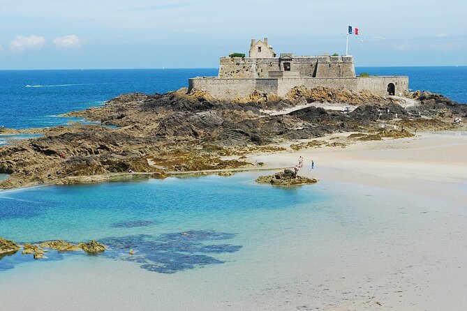 Private 2-Hour Walking Tour of Saint Malo With Private Official Tour Guide