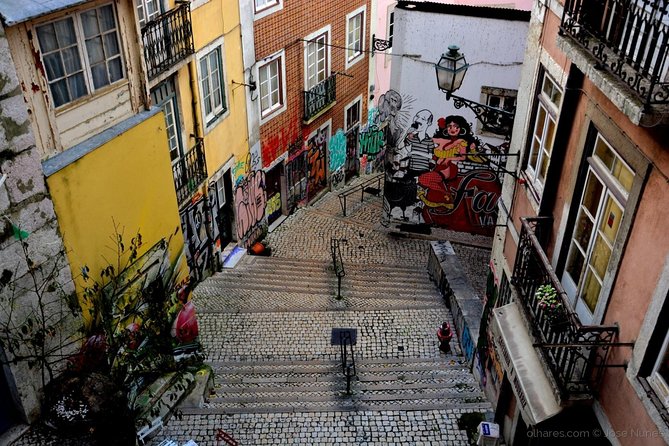 Private 3-Hour City Tuk Tuk Tour of Lisbon