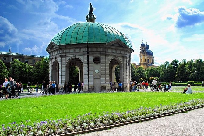 Private 4.5 Hour City Tour of Munich With Driver/Guide