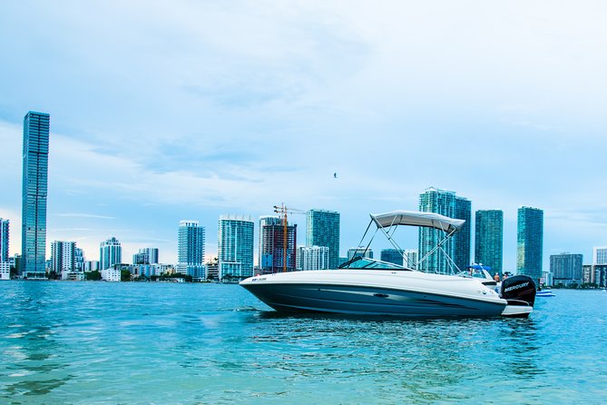 1 private 4 hour boat rental with captain in fort lauderdale Private 4 Hour Boat Rental With Captain in Fort Lauderdale!