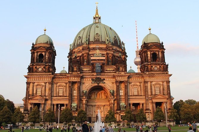 Private 4-Hour City Tour of Berlin With Driver & Official Guide W/ Hotel Pick up
