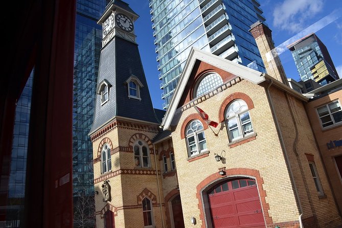 Private 4-Hour City Tour of Toronto With Driver and Guide – Hotel Pick up