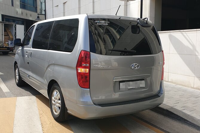 Private Airport Transfer: Incheon Airport to Seoul City (1-5 Pax)