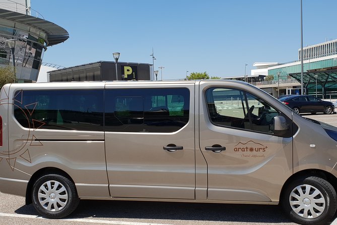 Private Arrival Transfer: From Geneva Airport to Vevey