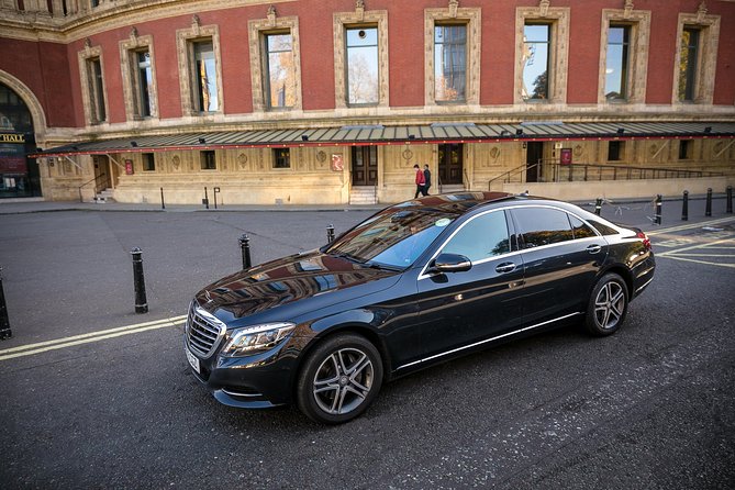 Private Arrival Transfer: Heathrow Airport to Central London