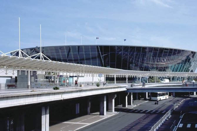 Private Arrival Transfer: Nice Airport to Antibes