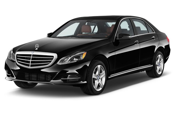 Private Business Class Airport Transfer From Keflavik International Airport