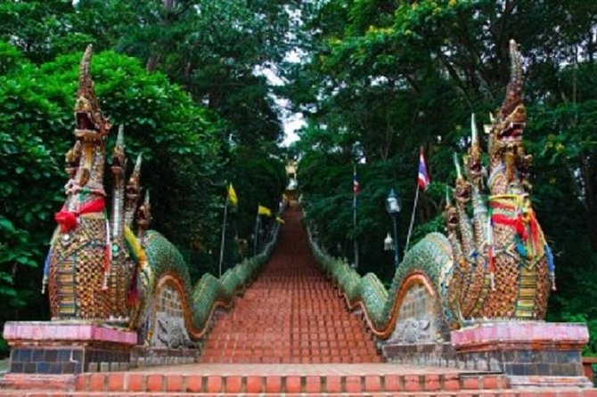 Private Chiang Mai Temple Tour With Doi Suthep and Wat Umong