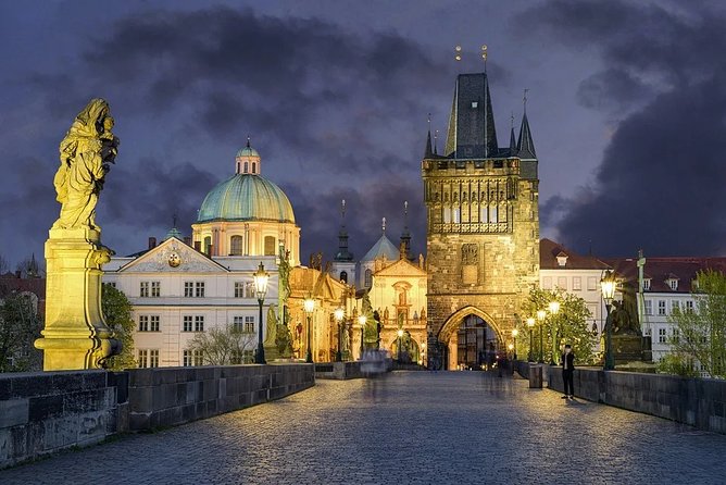 Private City Sightseeing Tour in Prague With Local Guide