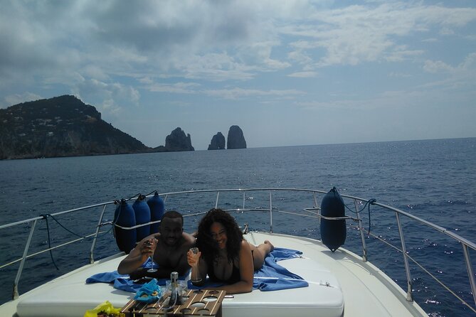 Private Cruise From Naples to Capri and Amalfi Coast – Yacht 40