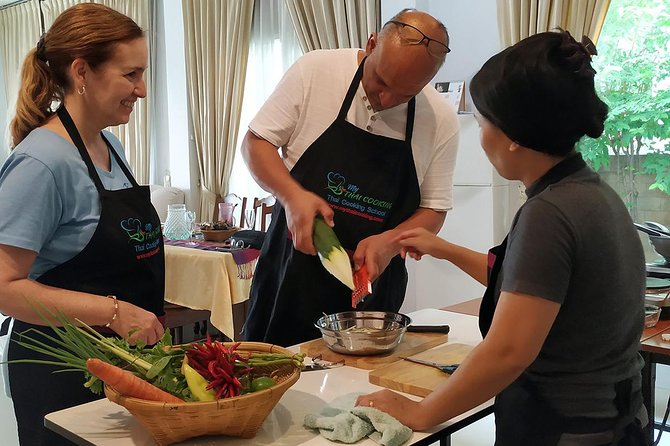 Private Customizable Thai Cooking Class