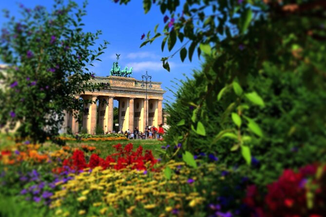 Private Deluxe Tour by Car With Meal at Reichstag, Wine & Chocolate Tastings