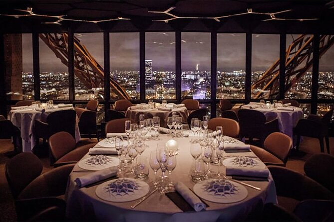 Private Dinner in Eiffel Tower and Seine River Cruise