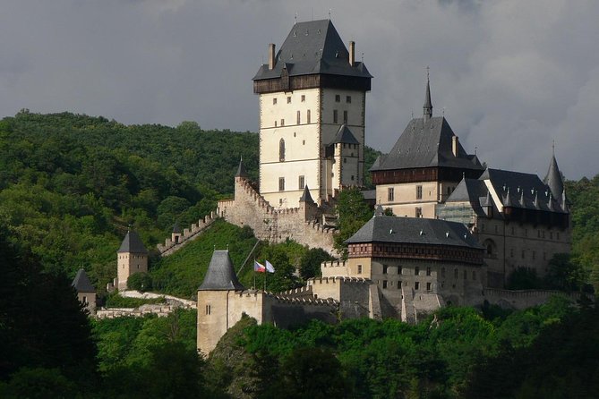 Private Door-To-Door Transfer From Frankfurt to Prague With 2h for Sightseeing