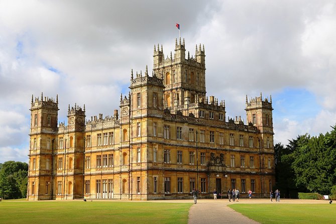 Private Downton Abbey Tour, Including Bampton, Cogges Farm, and Highclere